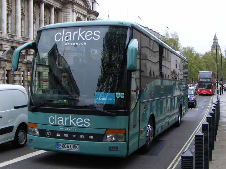 Clarkes Setra S315GT-HD BX05UVK